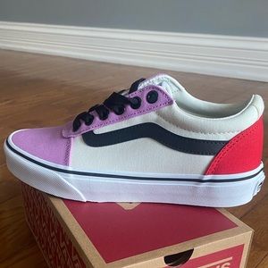 WOMEN COLOR BLOCK ORCHID/RED VANS